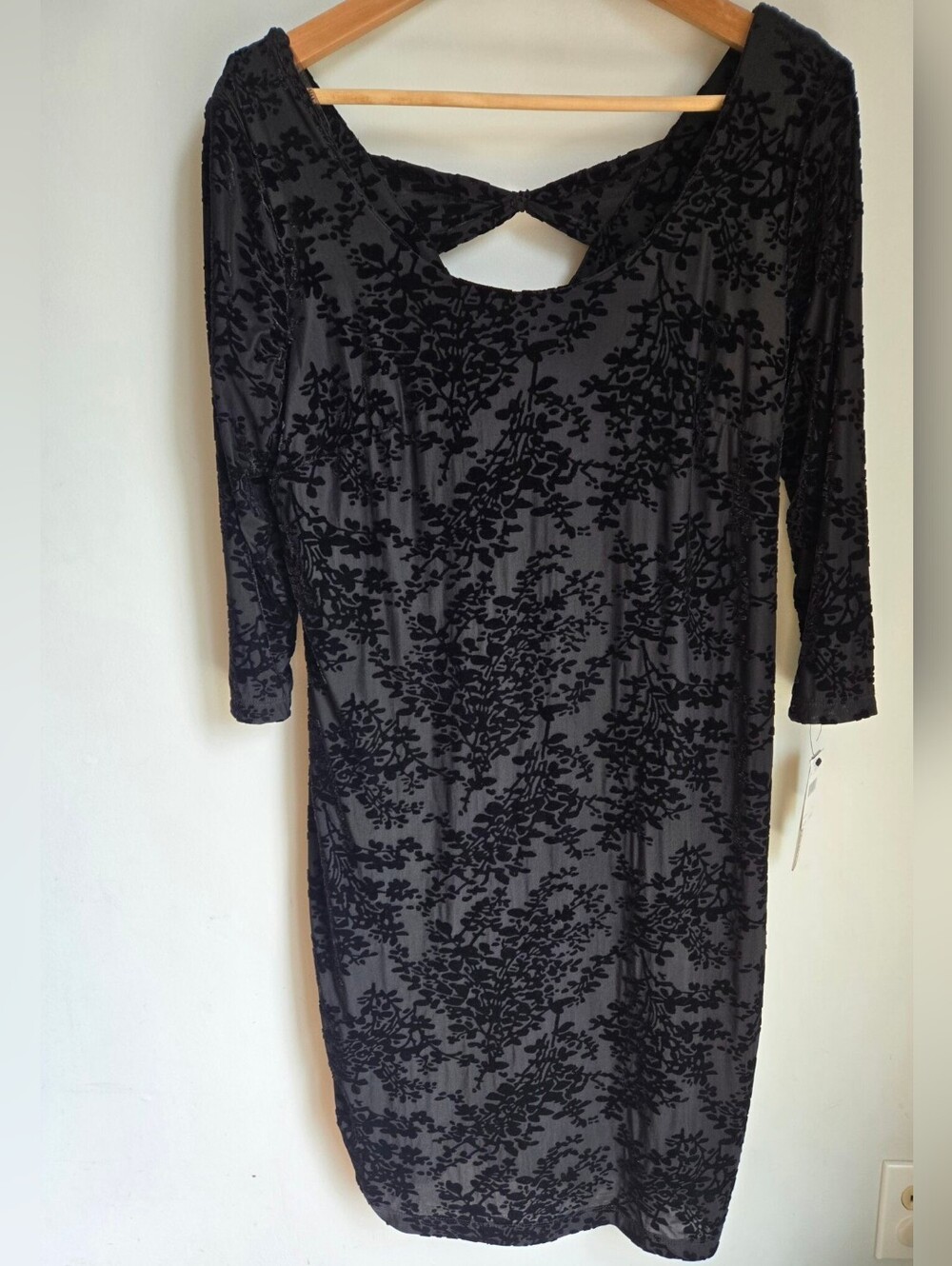 LORI MICHAEL Black Floral Burnout Velvet Long-Sleeve Dress